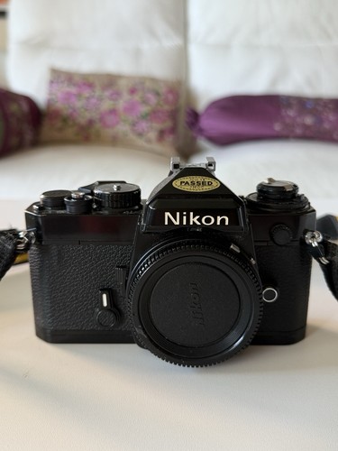Nikon black 35mm - nikon,